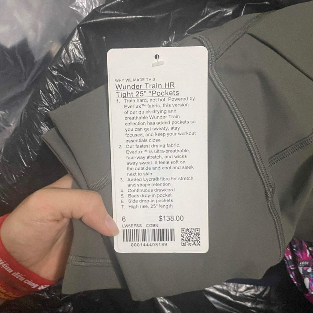 Newtag Lululemon wunder train pockets* sz 6, 25”